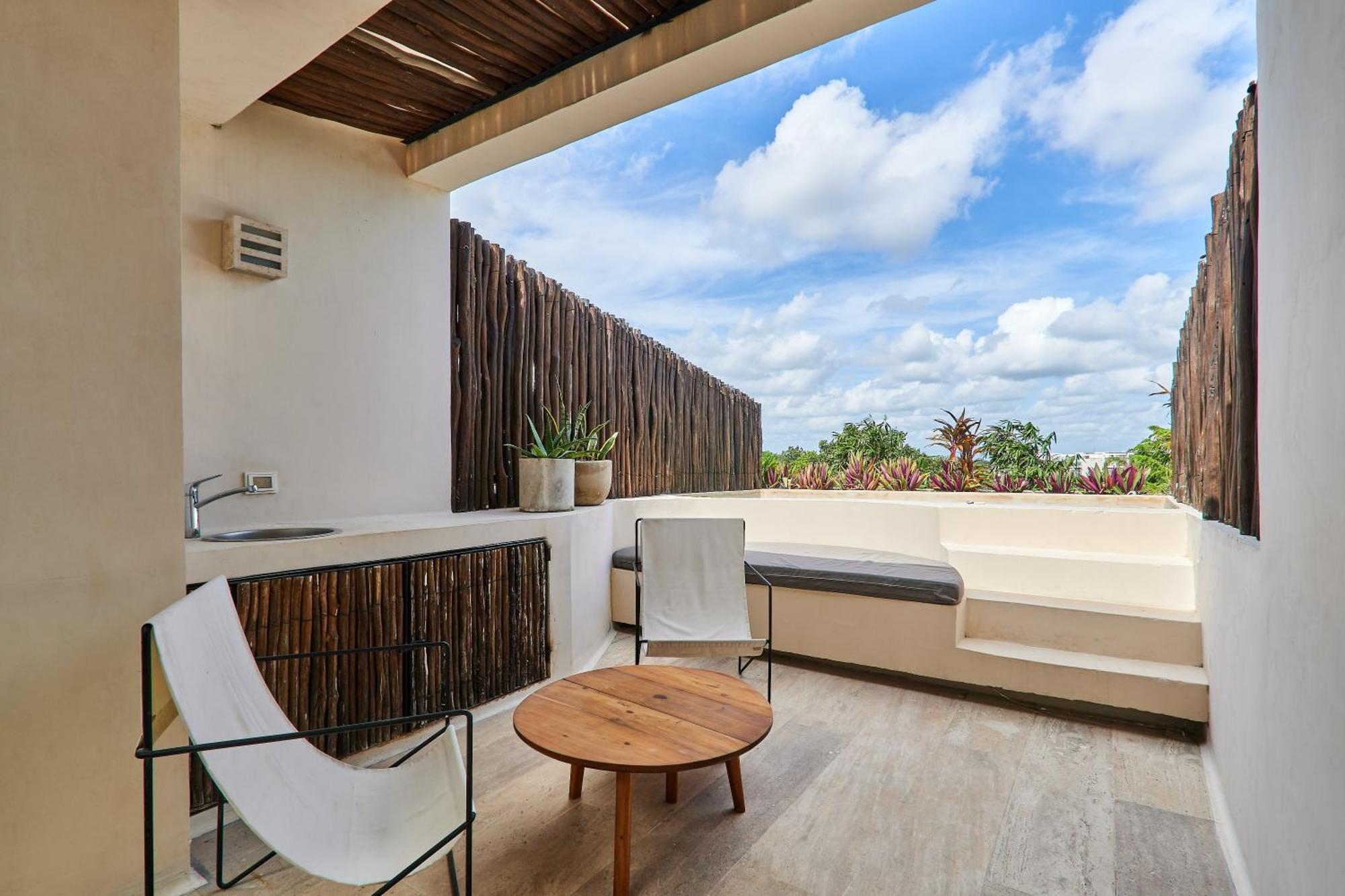 Dhalia - Private Roof With Pool & Beach Club Access 툴룸 외부 사진